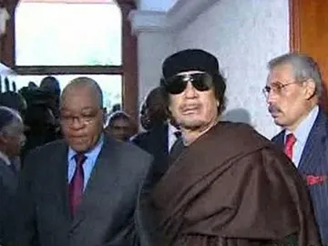 Gadafi, junto al presidente surafricano Gadafi, junto al presidente surafricano