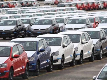 Automóviles en la planta de Volkswagen