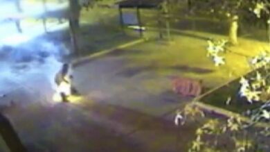Le estalla una bomba con la que pretendía atentar contra una sucursal del Santander en Chile