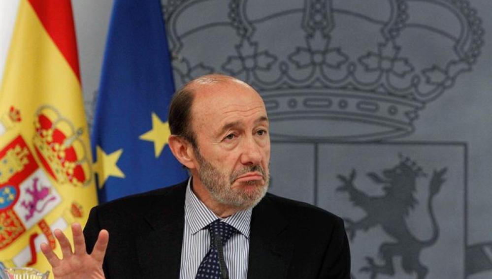 Rubalcaba: el Gobierno está a 15 minutos de legislar sobre la negociación colectiva