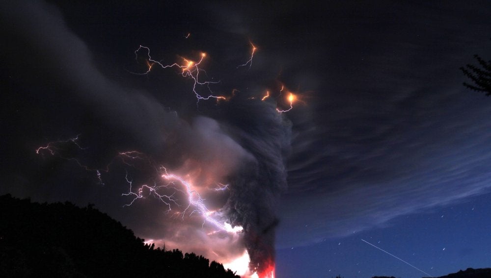 Erupción del volcán Puyehue