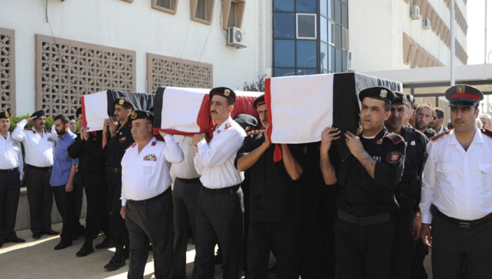 Funeral por los policías fallecidos en Damasco