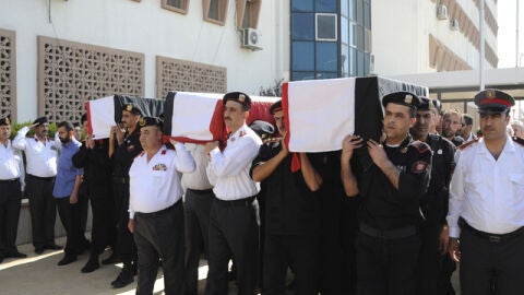 Funeral por los polic&iacute;as fallecidos en Damasco