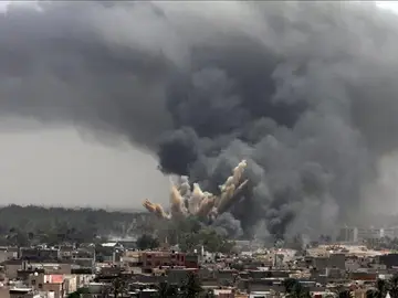 Los rebeldes controlan el centro de Zawiya, a 50 kilómetros de Trípoli Los rebeldes controlan el centro de Zawiya, a 50 kilómetros de Trípoli