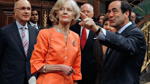 Jos&eacute; Bono conversa con la gobernadora general de Australia, Quentin Bryce