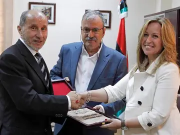 Trinidad Jiménez, durante el encuentro que ha mantenido esta mañana con el presidente del Consejo Nacional de Transición Trinidad Jiménez, durante el encuentro que ha mantenido esta mañana con el presidente del Consejo Nacional de Transición
