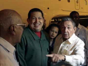 Hugo Chávez, operado en La Habana