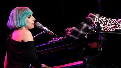 Lady Gaga, impulsa el orgullo gay y congrega a un millón de personas en Roma
