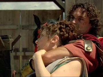 Fabio logra escapar del campamento utilizando a Claudia Fabio logra escapar del campamento utilizando a Claudia