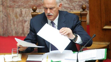 Grecia reduce las pensiones y manda a la reserva a 30.000 funcionarios
