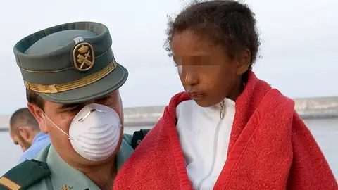 Una patera llega a las costas de Granada Una patera llega a las costas de Granada