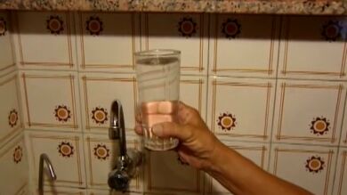 Sin agua corriente por obras en una galería