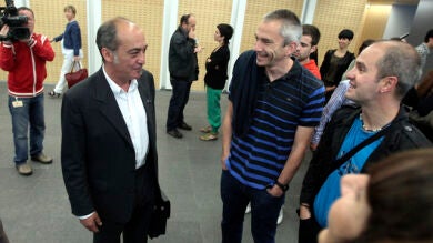 Martín Garitano entra por primera vez en su nuevo despacho 