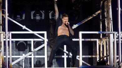 Ricky Martin calienta el verano con su primer concierto de la gira por España