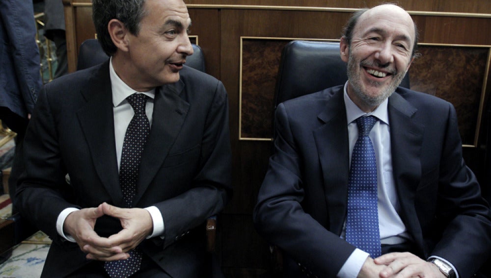 Zapatero y Rubalcaba durante el debate del Estado de la Nación