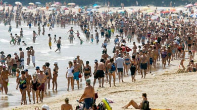Ocho de cada diez españoles viajará en vacaciones este verano