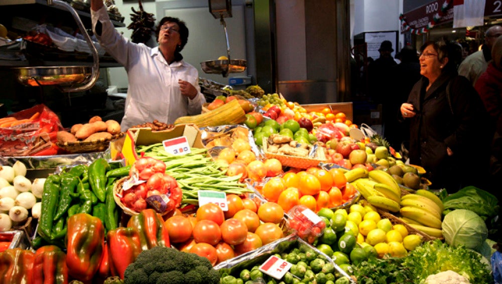 Vista del interior del Mercado de la Ribera