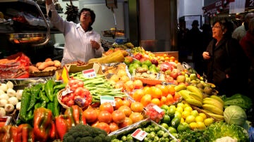 Vista del interior del Mercado de la Ribera