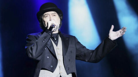 El cantante Joaqu&iacute;n Sabina en una actuaci&oacute;n.
