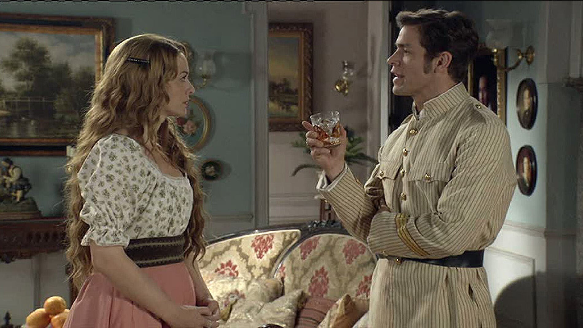 Sara regresa a Arazana como empresaria y bandolera.