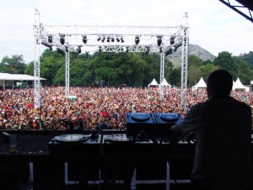 Imagen panorámica de uno de los escenarios del festival.