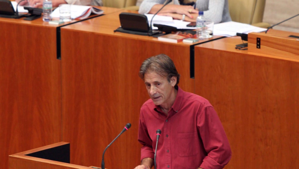 El coordinador general de IU en Extremadura, Pedro Escobar