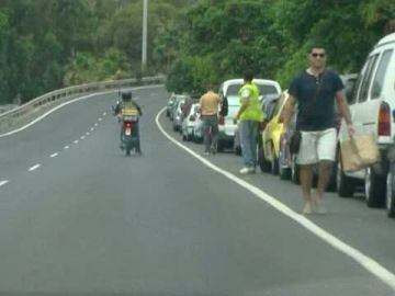 Acosados por los aparcacoches Acosados por los aparcacoches