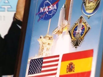 Cuadro que refleja la colaboración de las fuerzas del aire españolas con la Nasa.