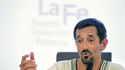 El cirujano Pedro Cavadas El cirujano Pedro Cavadas