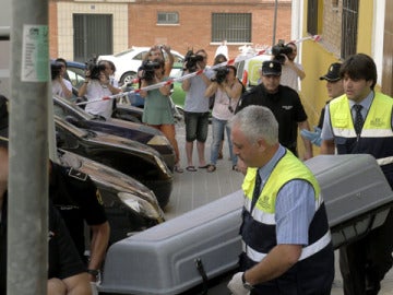 Retiran el cadáver de la mujer muerta en Jaén