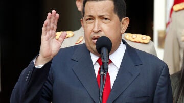 Hugo Chávez tiene permiso para viajar a Cuba
