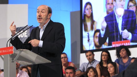 Rubalcaba pedir&aacute; un esfuerzo a la banca