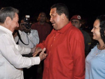 Chávez llega a Cuba