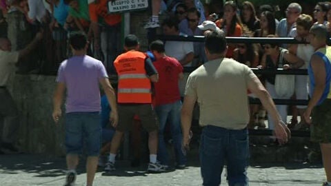 Un joven permanece en estado grave por asta de toro