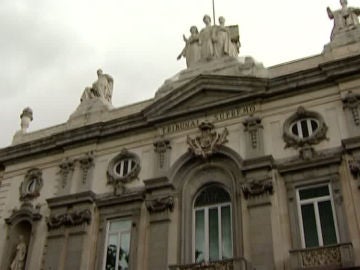 El Supremo rebaja la pensión a una divorciada por no intentar encontrar trabajo El Supremo rebaja la pensión a una divorciada por no intentar encontrar trabajo