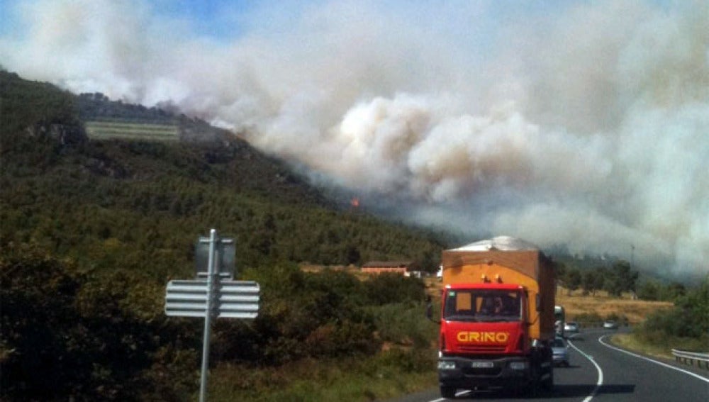 Declarado un incendio en La Riba