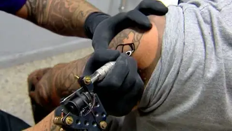 Borrarse los tatuajes es más caro y doloroso Borrarse los tatuajes es más caro y doloroso