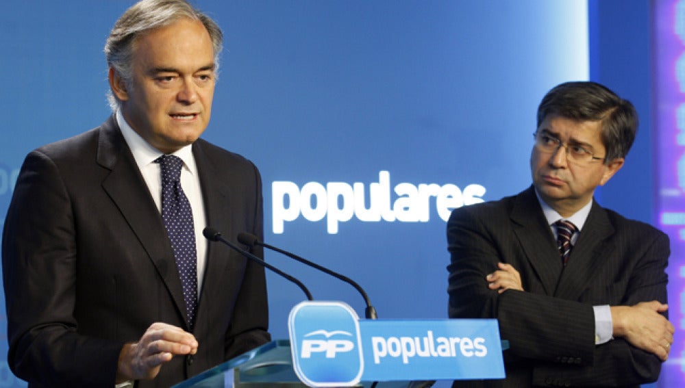 González Pons en la sede del PP en Génova