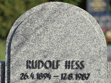 Exhuman los restos de Rudolf Hess, el número dos de los nazis