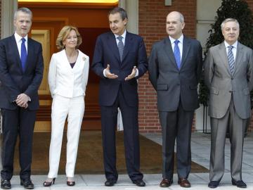 Foto de familia del nuevo gabinete de Zapatero