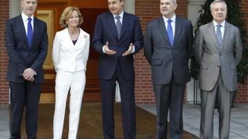 Foto de familia del nuevo gabinete de Zapatero