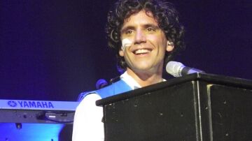 Mika durante un concierto