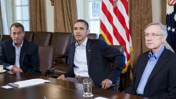  Obama pide a Congreso que abandone los "juegos políticos" 