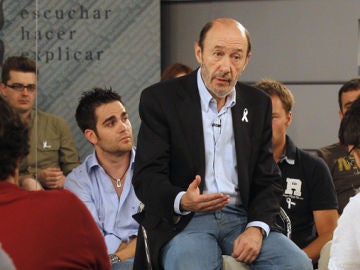 Rubalcaba en el Comité de las Juventudes Socialistas 