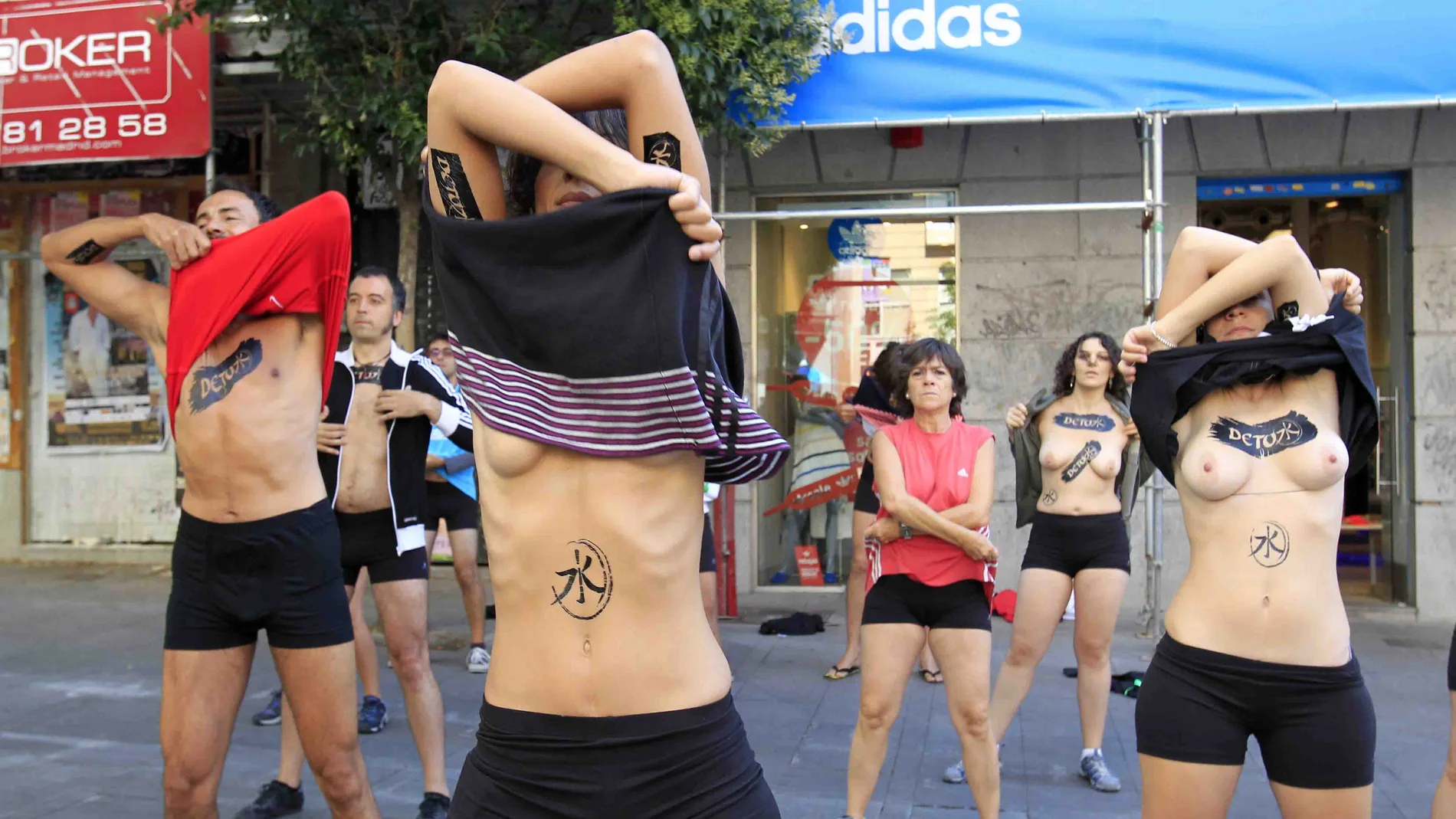 'Striptease' contra Adidas y Nike 'Striptease' contra Adidas y Nike