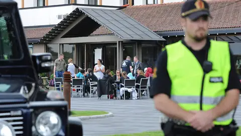 La policía noruega tardó 20 minutos en reducir al asesino, que aún contaba con gran cantidad de munición La policía noruega tardó 20 minutos en reducir al asesino, que aún contaba con gran cantidad de munición