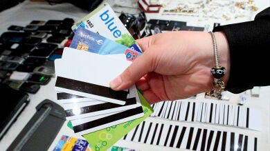 Desarticulada una red de falsificación de tarjetas de crédito