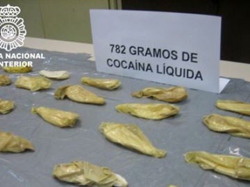 Detenido por llevar 32 preservativos con cocaína en su estómago 