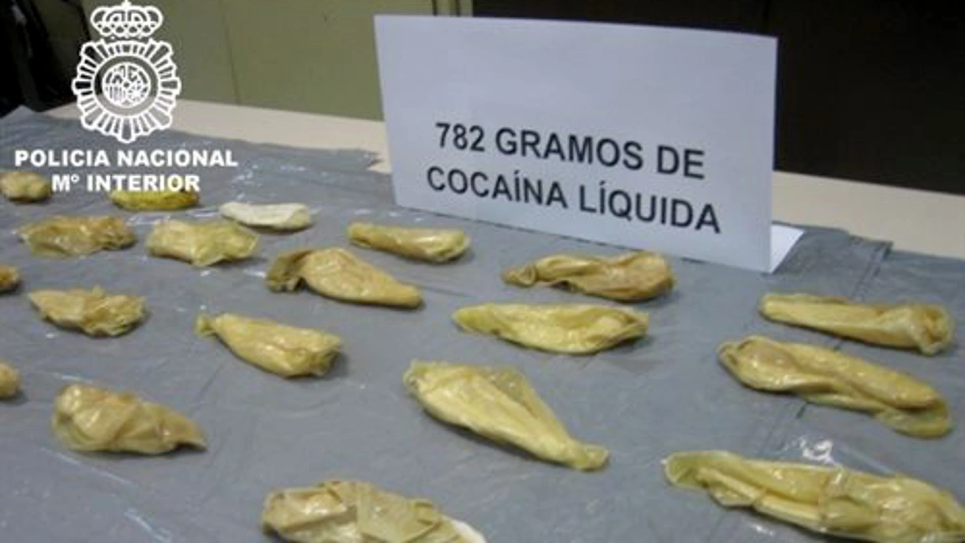 Detenido por llevar 32 preservativos con cocaína en su estómago Detenido por llevar 32 preservativos con cocaína en su estómago
