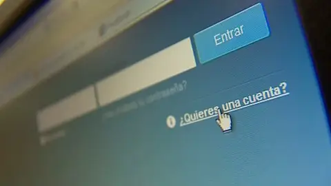 Descubren a una mujer que se enviaba a sí misma mensajes amenazantes Descubren a una mujer que se enviaba a sí misma mensajes amenazantes